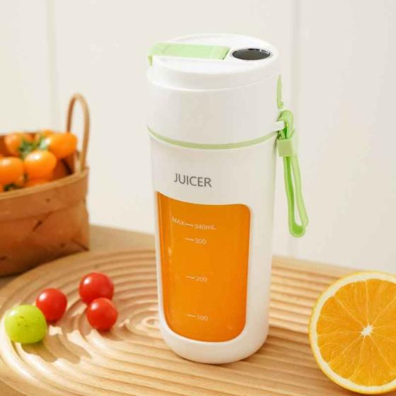 Mini Smart Portable Juicer Cup with Digital Display
