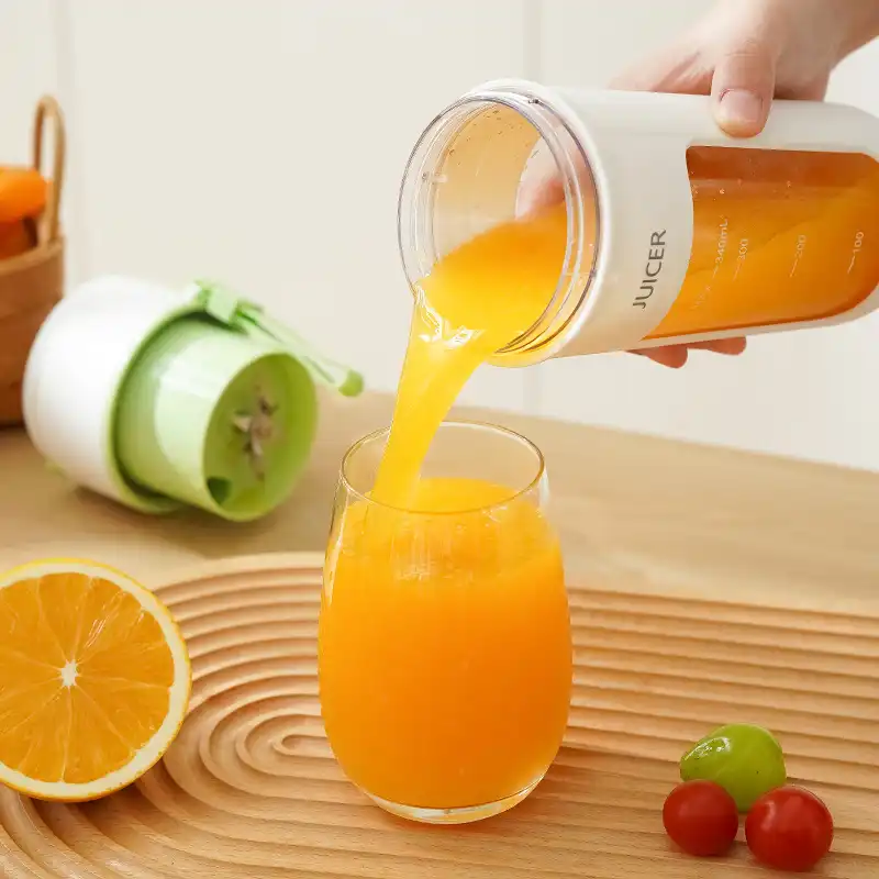 Mini Smart Portable Juicer Cup with Digital Display